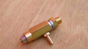 Safety Dump Valve 1/4" M 140Bar